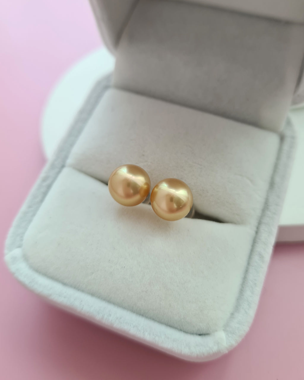 Gold South Sea Pearl 18k Stud Earrings, Modern Pearl Jewelry in Singapore