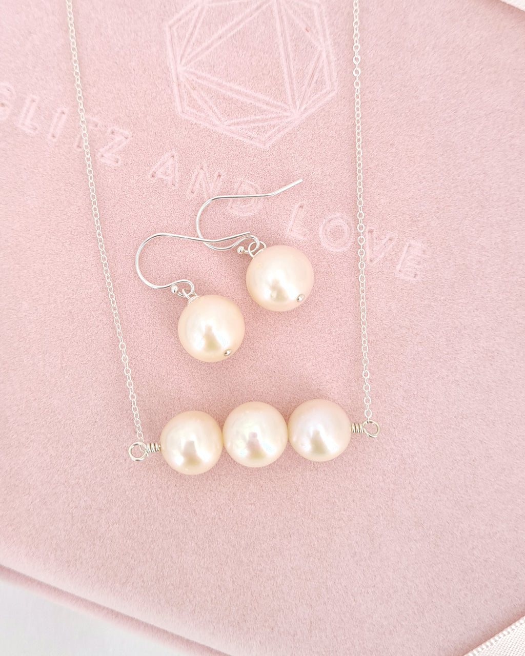 Classic Moon Pearl Pendant - Round White South Sea Pearl – HighSpark