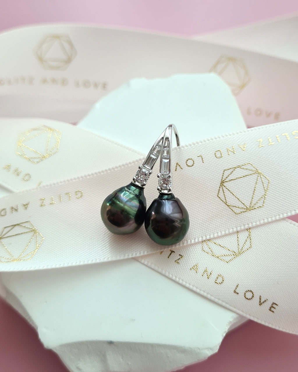 Tahitian Pearl Earrings - Simple and Refined Pearl Jewelry in Singapore