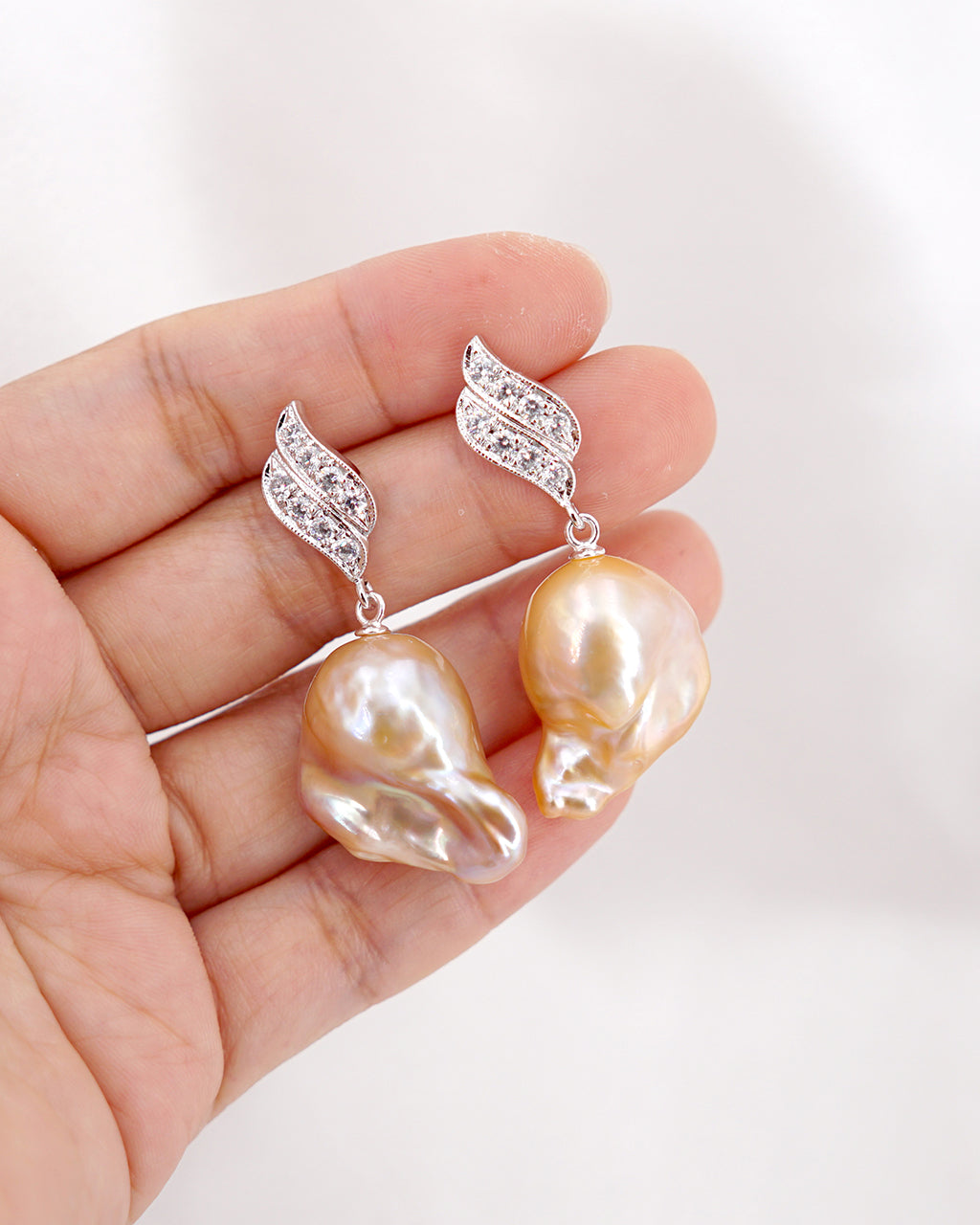 Fresh Water Baroque Pearl Gold Earrings, Flame Ball Pearl Earrings for Wedding, White Pearl Gold Earrings, Anniversary Gifts, Se156